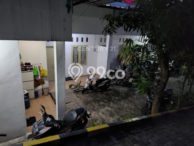 Hunian Eksklusif Siap Huni LT 413m2 di Ciputat, Tangerang Selatan Hunian Eksklusif Siap Huni LT 413m2 di Ciputat, Tangerang Selatan