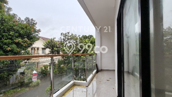 For Sale Rumah 5 Kamar Lokasi Ideal Nyaman dan Strategis di Jagakarsa For Sale Rumah 5 Kamar Lokasi Ideal Nyaman dan Strategis di Jagakarsa