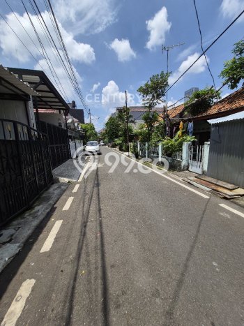 Dijual Rumah 5 Kamar Lokasi Ideal Bagus dan Strategis di Cempaka Putih Dijual Rumah 5 Kamar Lokasi Ideal Bagus dan Strategis di Cempaka Putih