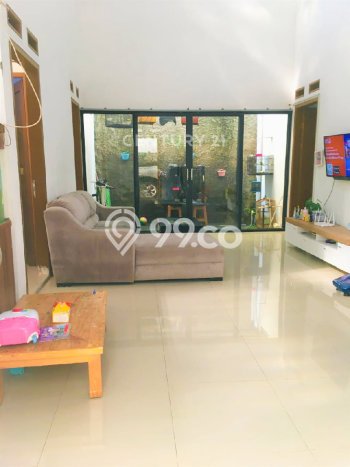 Hunian Cantik Modern Lb 200m2 di Cipayung, Jakarta Timur Hunian Cantik Modern Lb 200m2 di Cipayung, Jakarta Timur