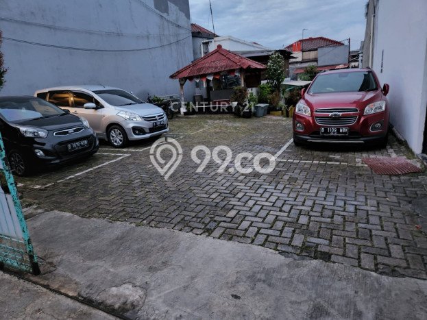 Hunian Eksklusif Siap Huni LT 413m2 di Ciputat, Tangerang Selatan Hunian Eksklusif Siap Huni LT 413m2 di Ciputat, Tangerang Selatan
