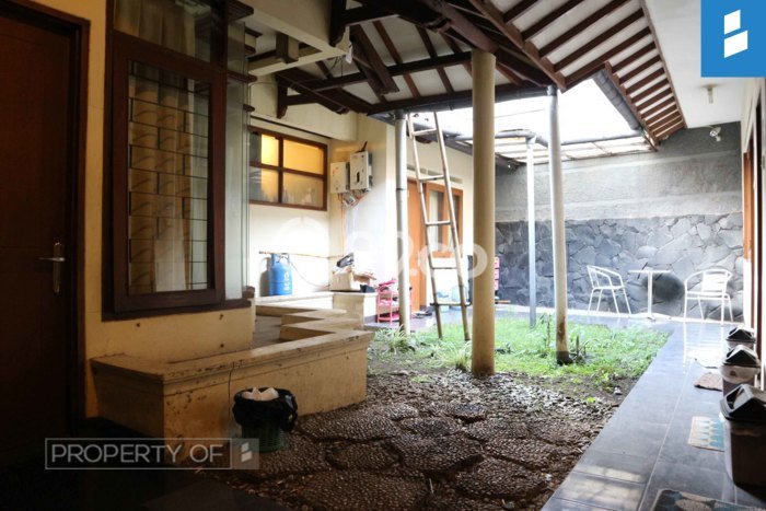 Unit Komersial Dijual di Bandung LT 442m2 & LB 350m2 Unit Komersial Dijual di Bandung LT 442m2 & LB 350m2