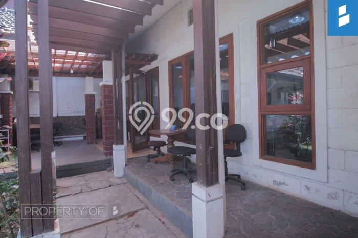 Rumah lokasi Sukasari, Bandung, LT 710m² LB 350m² Rumah lokasi Sukasari, Bandung, LT 710m² LB 350m²