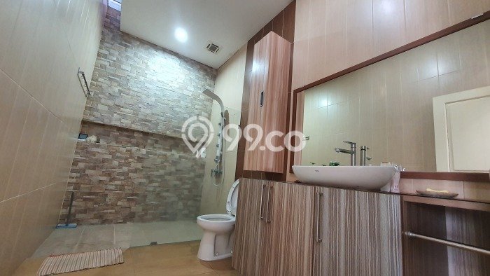 Rumah Siap Huni LT 98m² / LB 120m² di Lokasi Strategis Cihanjuang, Bandung Rumah Siap Huni LT 98m² / LB 120m² di Lokasi Strategis Cihanjuang, Bandung