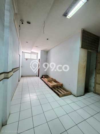 Ruko Bagus Dijual LB 324m2 Lokasi Strategis Jakarta Barat Area Cocok untuk Bisnis Ruko Bagus Dijual LB 324m2 Lokasi Strategis Jakarta Barat Area Cocok untuk Bisnis