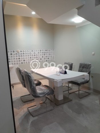 Hunian Mewah LB 320m2 Siap Huni Desain Elegan di Puri Indah, Jakarta Barat Hunian Mewah LB 320m2 Siap Huni Desain Elegan di Puri Indah, Jakarta Barat