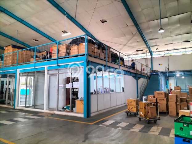 Unit Gudang Dijual di Jakarta Utara LT 2795m2 & LB 1530m2 Unit Gudang Dijual di Jakarta Utara LT 2795m2 & LB 1530m2