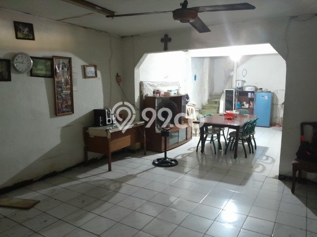 Ruko Dijual di Prime Area Jakarta Barat Luas 310m2 Ruko Dijual di Prime Area Jakarta Barat Luas 310m2