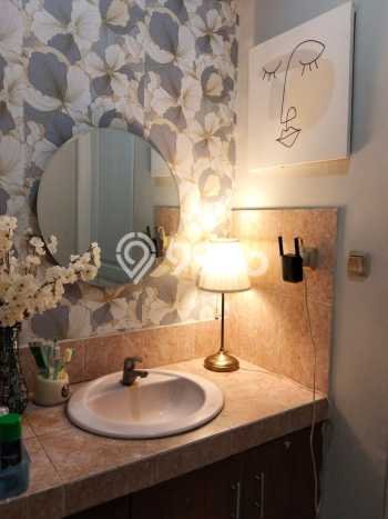 Hunian Elit LB 200m2 Siap Huni Desain Elegan di Srengseng, Jakarta Barat Hunian Elit LB 200m2 Siap Huni Desain Elegan di Srengseng, Jakarta Barat