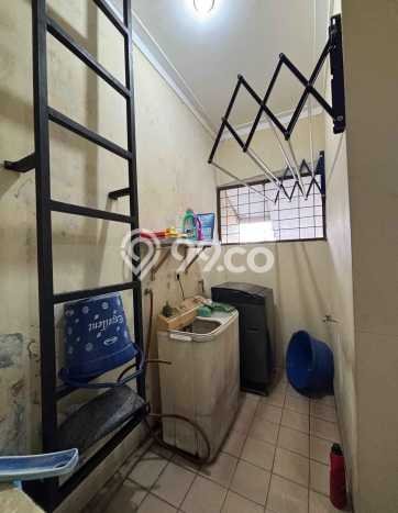 Rumah Modern Cantik 4 Kamar Bisa Langsung Pindah di Ciputat Rumah Modern Cantik 4 Kamar Bisa Langsung Pindah di Ciputat