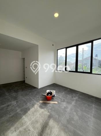 Rumah Luas Asri 4 KT Siap Pakai di BSD City Tangerang Rumah Luas Asri 4 KT Siap Pakai di BSD City Tangerang
