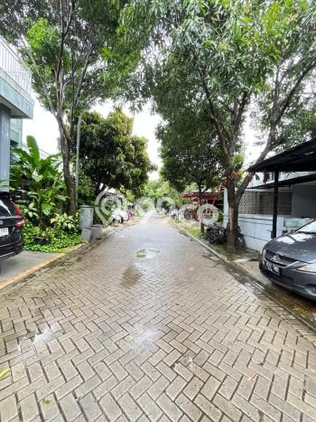For Sale Hunian Rumah Terawat 4 KT di Graha Raya, Tangerang For Sale Hunian Rumah Terawat 4 KT di Graha Raya, Tangerang
