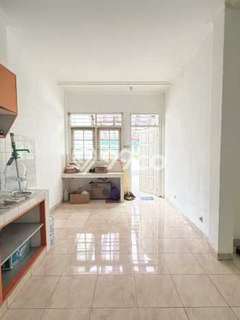 Jual Rumah Bagus Siap Huni LB 150m2 di Cinere, Depok Jual Rumah Bagus Siap Huni LB 150m2 di Cinere, Depok