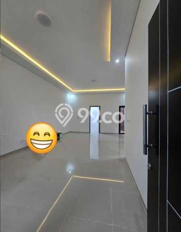 Rumah Modern 3 KT di BSD Tangerang Semi Furnished Rumah Modern 3 KT di BSD Tangerang Semi Furnished