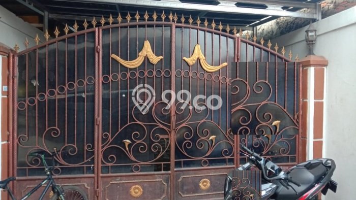 Unit Kost Dijual di Jurangmangu dengan 10 Kamar Kawasan Ramai Unit Kost Dijual di Jurangmangu dengan 10 Kamar Kawasan Ramai