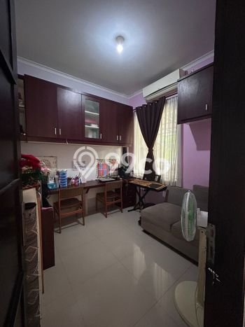 Dijual Hunian Rumah Nyaman 4 KT di Cirendeu, Jakarta Selatan Dijual Hunian Rumah Nyaman 4 KT di Cirendeu, Jakarta Selatan