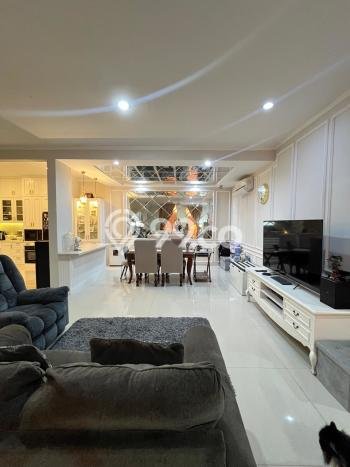 Jual Rumah Luas Elegan Dengan View Eksklusif di Sektor 9-Bintaro, Tangerang Selatan Jual Rumah Luas Elegan Dengan View Eksklusif di Sektor 9-Bintaro, Tangerang Selatan