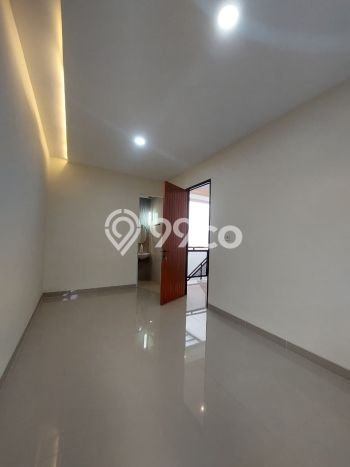 Jual Rumah Bagus Siap Huni LB 100m2 di Serpong, Tangerang Selatan Jual Rumah Bagus Siap Huni LB 100m2 di Serpong, Tangerang Selatan