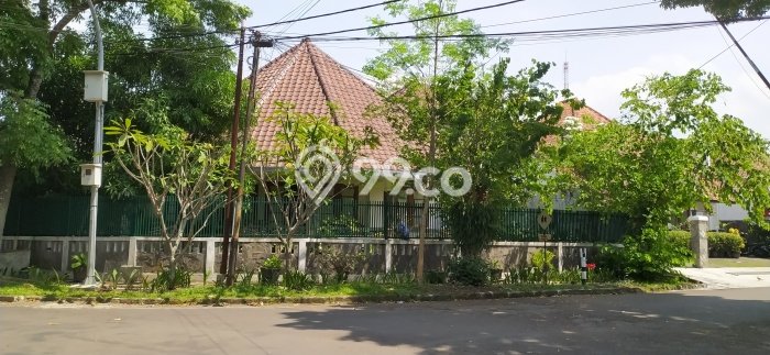 Rumah Mewah LB 276m2 Siap Huni Desain Elegan di Sayap Dago, Bandung Rumah Mewah LB 276m2 Siap Huni Desain Elegan di Sayap Dago, Bandung