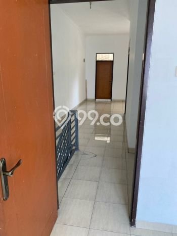 Area Strategis! Disewakan Ruko Lokasi Arcamanik, Bandung Cocok untuk Bisnis Area Strategis! Disewakan Ruko Lokasi Arcamanik, Bandung Cocok untuk Bisnis