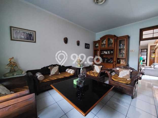 Rumah Elit Modern Tanpa Renovasi di Setra Sari Bandung Rumah Elit Modern Tanpa Renovasi di Setra Sari Bandung