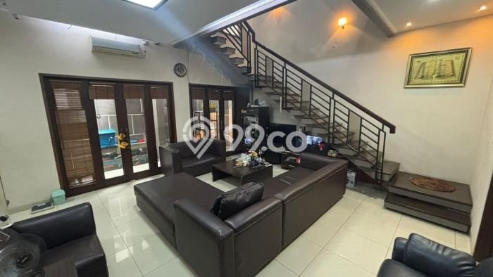Hunian Elit LB 198m2 Siap Pakai Desain Elegan di Surya Sumantri, Bandung Hunian Elit LB 198m2 Siap Pakai Desain Elegan di Surya Sumantri, Bandung