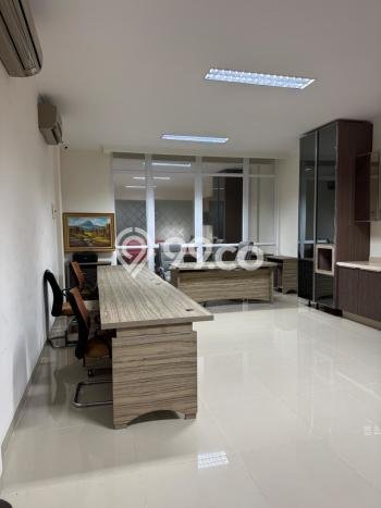 Ruko Disewa di Bandung dengan LB 225m2 Area Komersial Ramai Ruko Disewa di Bandung dengan LB 225m2 Area Komersial Ramai