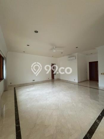 Sewa Rumah Nyaman di Kemang LT 700m2 / LB 500m2 Kondisi Bagus Sewa Rumah Nyaman di Kemang LT 700m2 / LB 500m2 Kondisi Bagus
