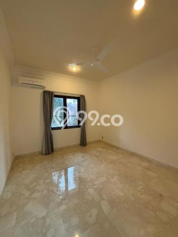 Sewa Rumah Nyaman di Kemang LT 700m2 / LB 500m2 Kondisi Bagus Sewa Rumah Nyaman di Kemang LT 700m2 / LB 500m2 Kondisi Bagus