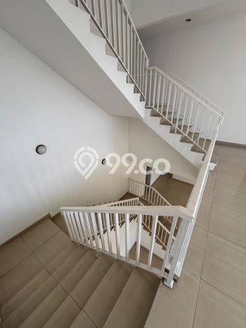 Sewa Rumah Nyaman LT 875m2 / LB 500m2 di Kemang, Jakarta Selatan Sewa Rumah Nyaman LT 875m2 / LB 500m2 di Kemang, Jakarta Selatan