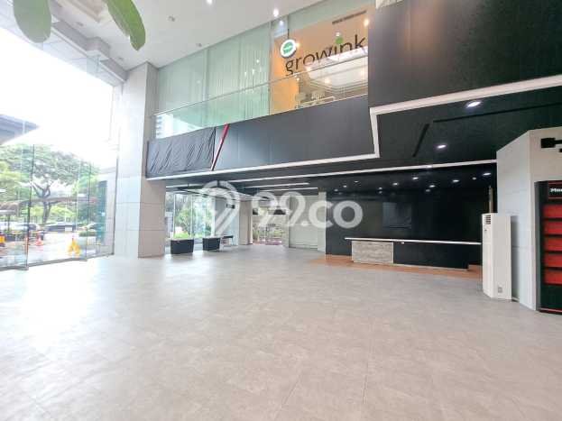 Unit Komersial Disewakan di Sudirman di Area Ramai & Strategis Unit Komersial Disewakan di Sudirman di Area Ramai & Strategis