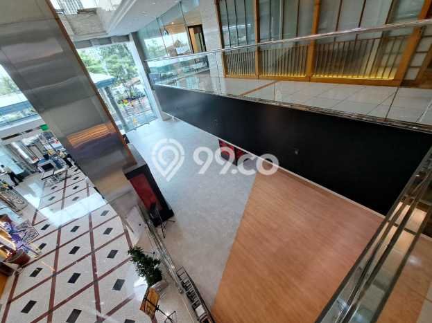 Unit Komersial Disewakan di Sudirman di Area Ramai & Strategis Unit Komersial Disewakan di Sudirman di Area Ramai & Strategis