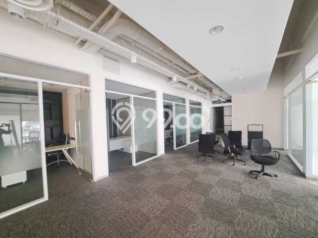 Kantor untuk Disewa di Pusat Jakarta Selatan Luas Bangunan 658m2 Kantor untuk Disewa di Pusat Jakarta Selatan Luas Bangunan 658m2