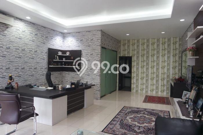 Ruko Dijual di Prime Area Jakarta Selatan Luas 700m2 Ruko Dijual di Prime Area Jakarta Selatan Luas 700m2
