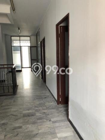 Area Ramai! Ruko Dijual di Kebayoran Baru untuk Bisnis Luas Bangunan 380m2 Area Ramai! Ruko Dijual di Kebayoran Baru untuk Bisnis Luas Bangunan 380m2