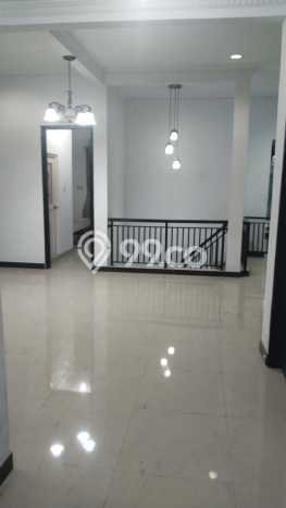 Disewakan! Rumah 5 Kamar Tidur &
8 Kamar Mandi di Bintara, Bekasi Disewakan! Rumah 5 Kamar Tidur &
8 Kamar Mandi di Bintara, Bekasi