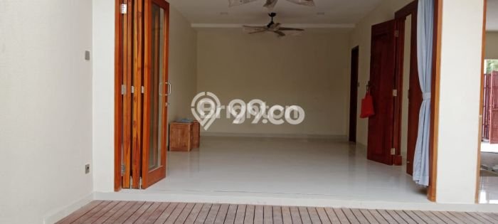 Disewakan! Rumah 3 Kamar Tidur &
4 Kamar Mandi di Canggu, Badung Disewakan! Rumah 3 Kamar Tidur &
4 Kamar Mandi di Canggu, Badung