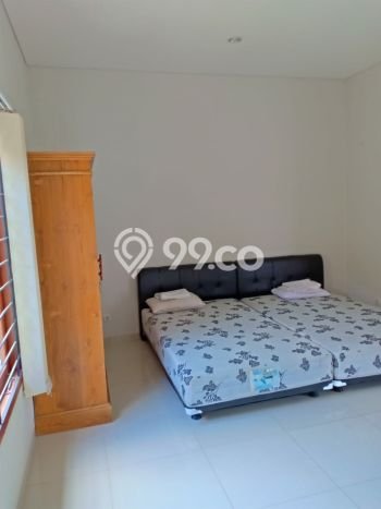 Disewakan! Rumah 4 Kamar Tidur &
4 Kamar Mandi di canggu, Badung Disewakan! Rumah 4 Kamar Tidur &
4 Kamar Mandi di canggu, Badung