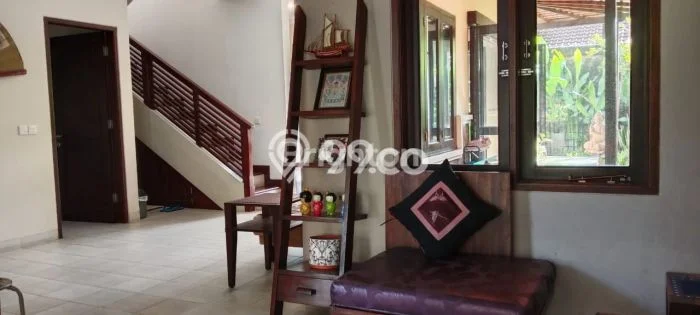 Disewakan! Rumah 6 Kamar Tidur &
4 Kamar Mandi di Gatot Subroto, Denpasar Disewakan! Rumah 6 Kamar Tidur &
4 Kamar Mandi di Gatot Subroto, Denpasar