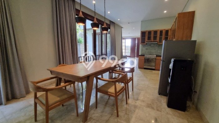Vila Kawasan , Luas 218m2m², Posisi Strategis Vila Kawasan , Luas 218m2m², Posisi Strategis