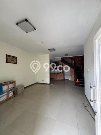 Disewakan! Rumah 4 Kamar Tidur &
3 Kamar Mandi di Bekasi Kota, Bekasi Disewakan! Rumah 4 Kamar Tidur &
3 Kamar Mandi di Bekasi Kota, Bekasi