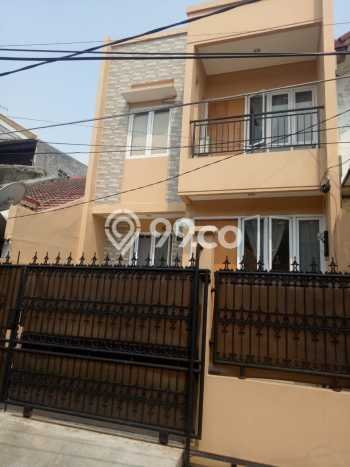 Rumah Luas Asri 4 KT Siap Huni di Duri Kepa Jakarta Barat Rumah Luas Asri 4 KT Siap Huni di Duri Kepa Jakarta Barat