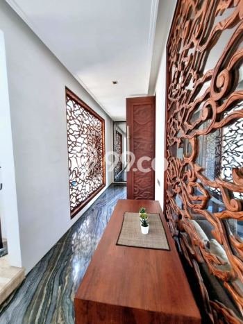 Dijual Rumah Mewah Elegan Dengan View Cantik di Pakuwon CIty, Surabaya Dijual Rumah Mewah Elegan Dengan View Cantik di Pakuwon CIty, Surabaya