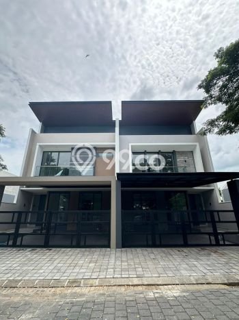 Jual Rumah Luas Elegan Dengan View Cantik di Graha, Surabaya Jual Rumah Luas Elegan Dengan View Cantik di Graha, Surabaya