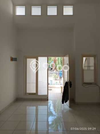 RARE UNIT! Rumah kawasan Harapan Indah, 2 KM, Pemandangan Kota, LT 126m² Bangunan 90m² RARE UNIT! Rumah kawasan Harapan Indah, 2 KM, Pemandangan Kota, LT 126m² Bangunan 90m²