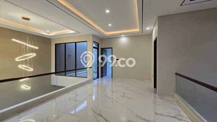 Hunian Mewah LB 620m2 Siap Pakai Desain Elegan di Citraland, Surabaya Hunian Mewah LB 620m2 Siap Pakai Desain Elegan di Citraland, Surabaya