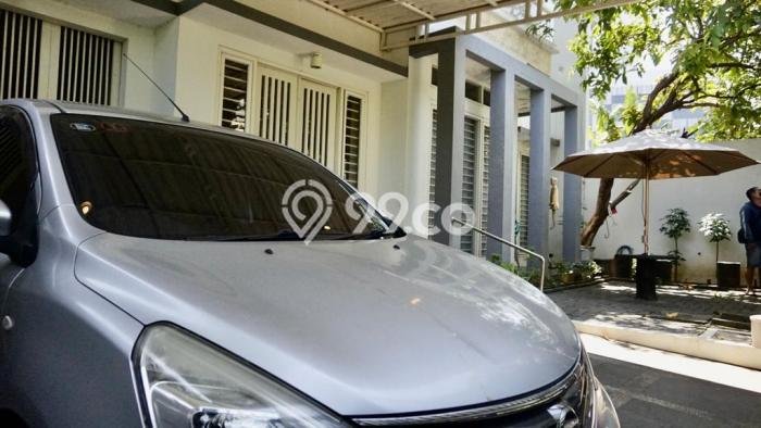 Rumah Mewah LB 350m2 Siap Pakai Desain Elegan di Manyar, Surabaya Rumah Mewah LB 350m2 Siap Pakai Desain Elegan di Manyar, Surabaya