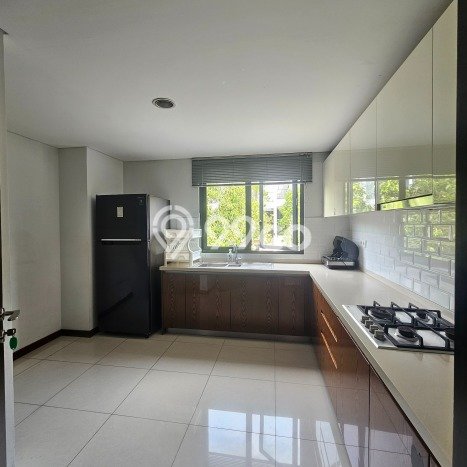 Rumah Bagus Siap Huni Di BSD Luas 336m2 Lokasi Strategis Rumah Bagus Siap Huni Di BSD Luas 336m2 Lokasi Strategis