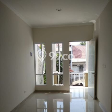 Dijual Hunian Mewah dengan Fasilitas Sekitar Lengkap di Tebet, Jakarta Selatan Dijual Hunian Mewah dengan Fasilitas Sekitar Lengkap di Tebet, Jakarta Selatan