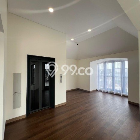 Jual Rumah Mewah Elegan Dengan View Eksklusif di Summarecon Serpong, Tangerang Jual Rumah Mewah Elegan Dengan View Eksklusif di Summarecon Serpong, Tangerang